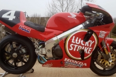 15.	1997 Lucky Strike rep RC45 owner and rider Alistair Bailey is no stranger to V4 Hondas winning 10 championship on Honda NC30 and RVF35s.